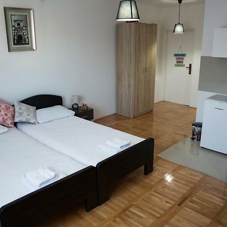 Airport Rest Apartments Belgrado Exterior foto