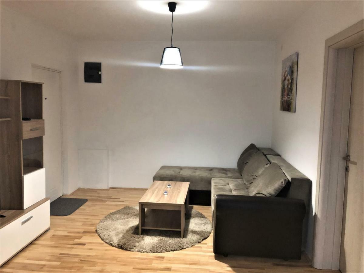 Airport Rest Apartments Belgrado Exterior foto