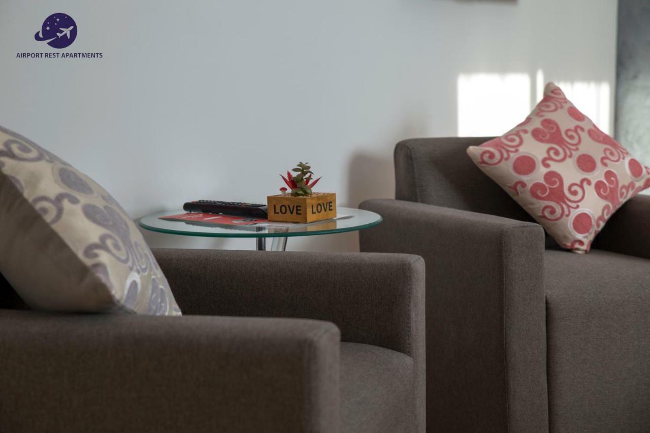 Airport Rest Apartments Belgrado Exterior foto