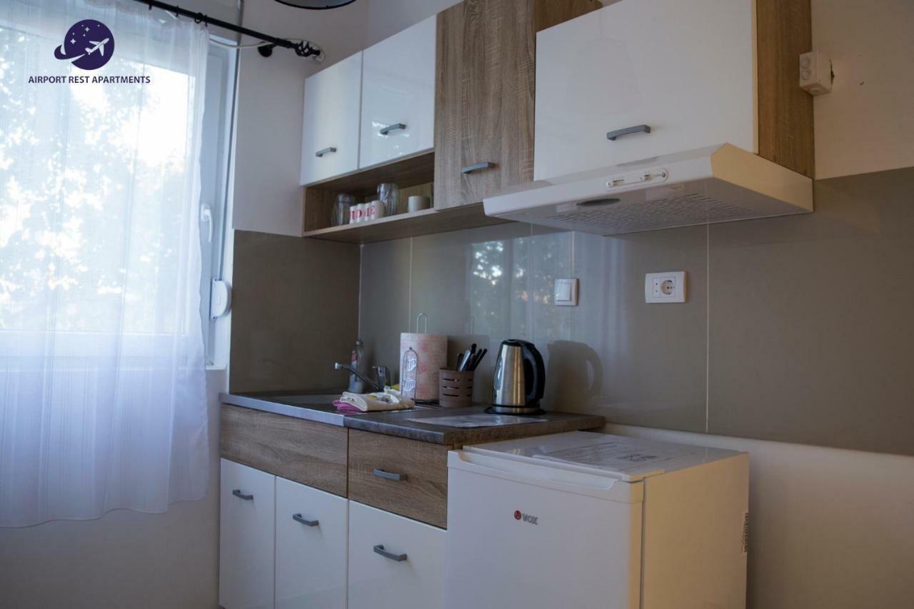 Airport Rest Apartments Belgrado Exterior foto
