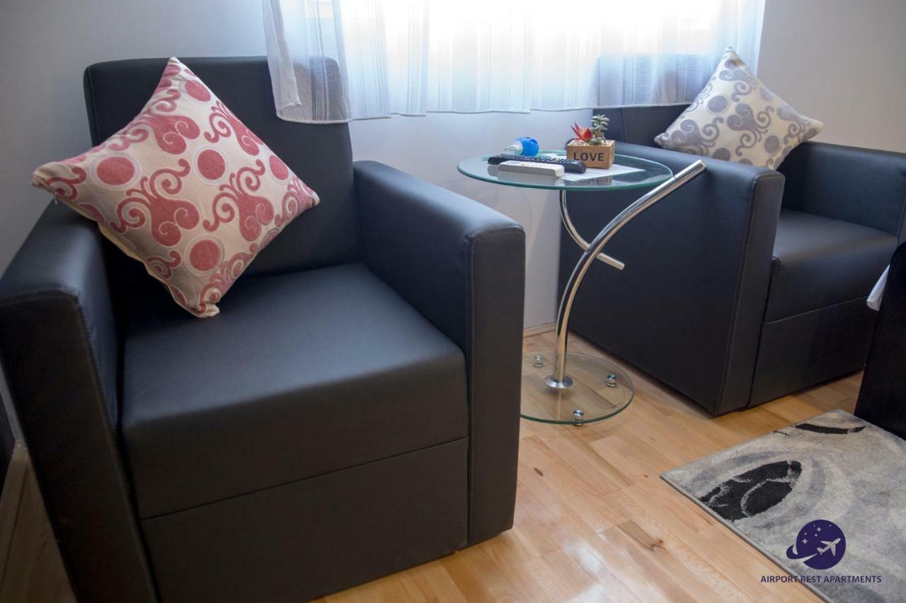 Airport Rest Apartments Belgrado Exterior foto