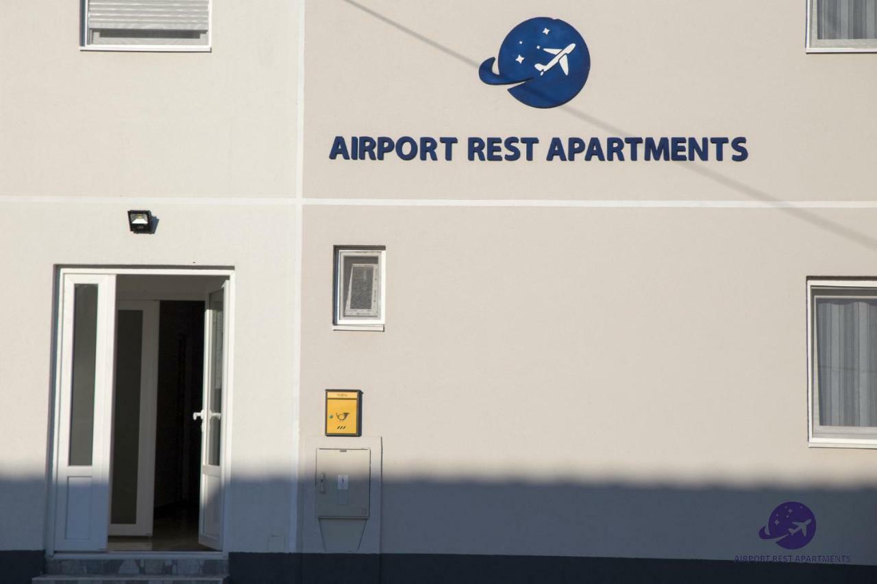 Airport Rest Apartments Belgrado Exterior foto